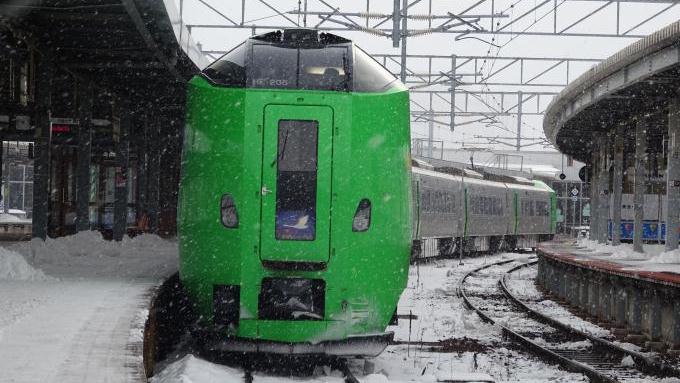 789系特急スーパー白鳥、2016年2月函館駅にて