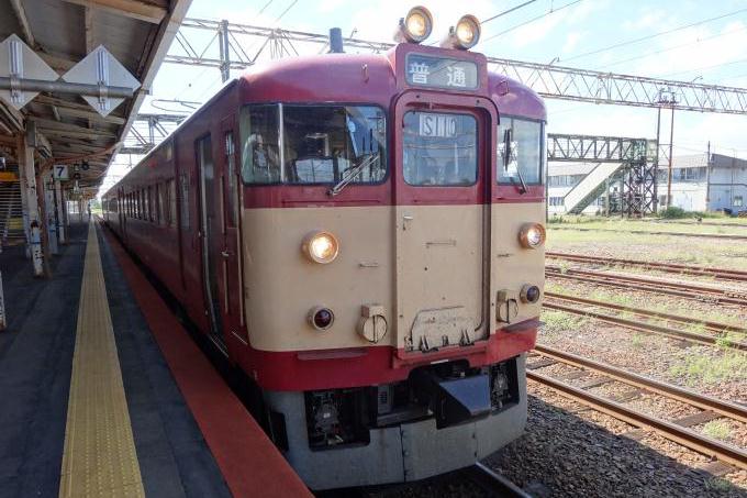 711系電車、2012年・函館本線滝川駅にて