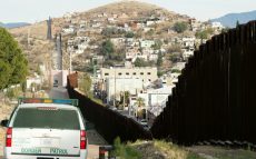 トランプの進める“メキシコの壁”は人種差別で憲法違反になる？高嶋ひでたけのあさラジ
