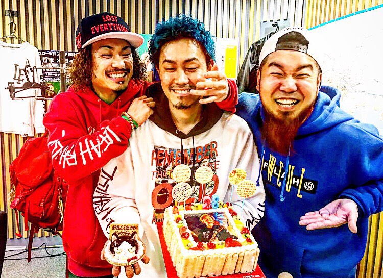 番組最終回を迎えたback numberへの想いを込めて、WANIMAが生唄