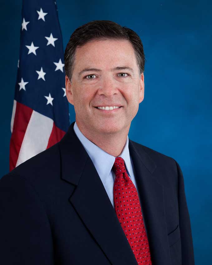 James-Comey's-official-portrait-as-the-Seventh-Director-of-the-Federal-Bureau-of-Investigation.=20130927　FBI-official-HPより