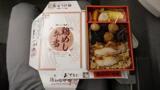 小淵沢駅「小淵沢丸政の鶏めし弁当」(980円)～戌年のスタートに「犬」のふるさとを訪ねて