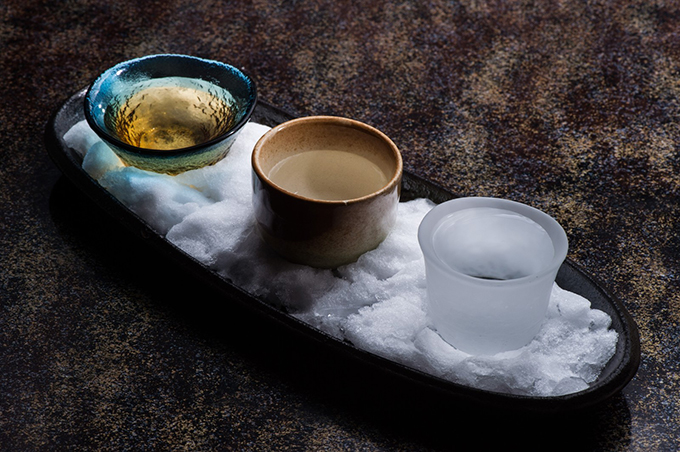 「雪冷え」や「飛び切り燗」は何℃？　成分によって適した温度が違う日本酒の世界