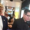 米朝首脳会談舞台裏レポート　トランプ大統領と金正恩委員長のそっくりさん熱い抱擁