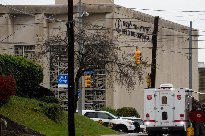 アメリカ 東部 ペンシルベニア州 ピッツバーグ ユダヤ教 礼拝所 銃乱射 事件