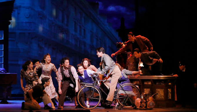 第二次世界大戦後のパリを舞台に若者の姿を描く　劇団四季『パリのアメリカ人』