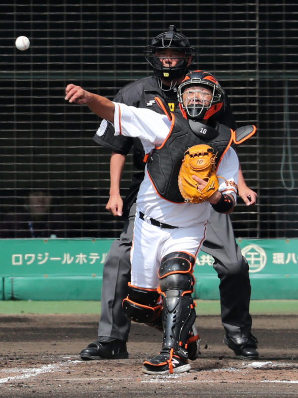 巨人 阿部慎之助選手 試合前 地面に 冷静 と書いた理由 ニッポン放送 News Online