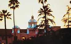 1977年2月26日、イーグルス「ニュー・キッド・イン・タウン」が全米1位を獲得～ロック史に輝く名盤『ホテル・カリフォルニア』からの第1弾シングル