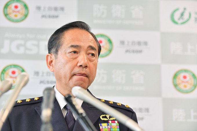 統合幕僚長に山崎氏～統合幕僚長を巡る奇妙な人事の流れ