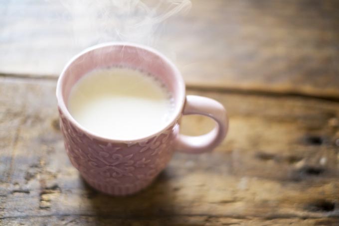 なぜ 寝る前にホットミルクを飲むと良い と言われるのか ニッポン放送 News Online
