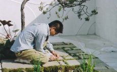 イギリス「チェルシー・フラワー・ショー」で金メダルを獲得した日本人・庭園デザイナー