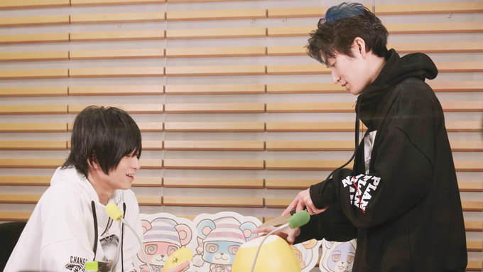 人気若手俳優に 巨大フルーツの誕生日プレゼント ニッポン放送 News Online