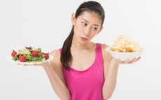 食事の時間が不規則でも肥満を防ぐ方法はある？　医師が回答