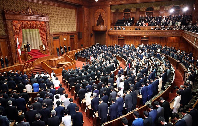 参議院議員らが国会に登院～れいわ新選組・N国党に注目集まる