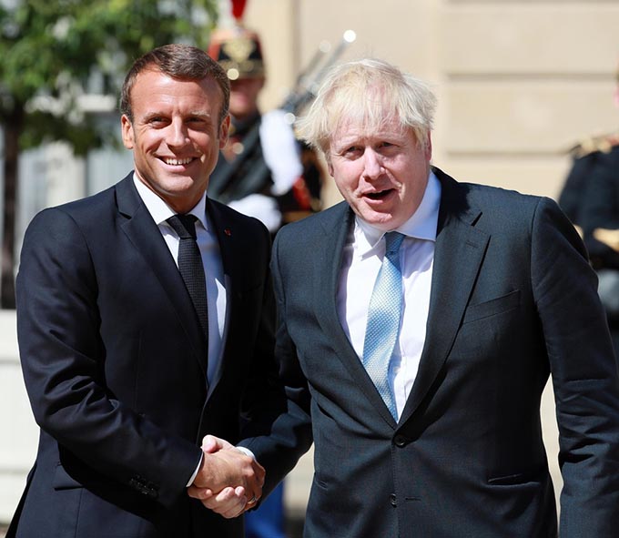 メイ前首相にできなかったことがジョンソン首相にできるのか～英仏首脳会談でEU離脱問題かけひき