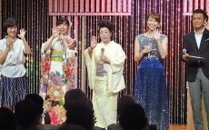 オペラ歌手の翠千賀、ダンベルを持って歌の練習!?