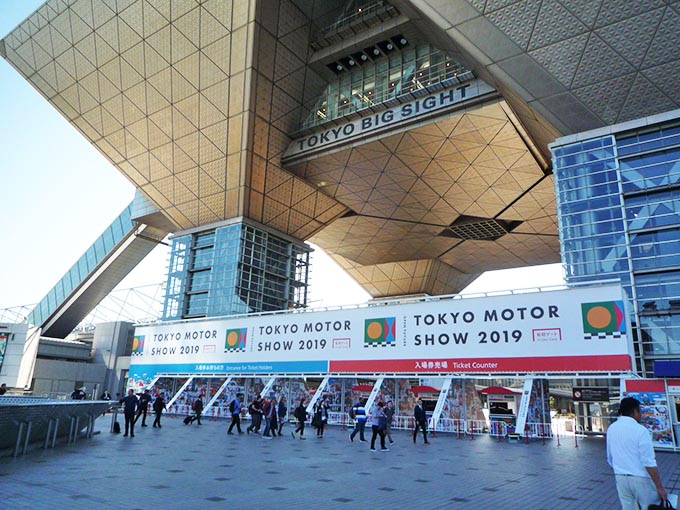 電気自動車はどんなカタチであるべきか？～東京モーターショー・会場を歩く(1)