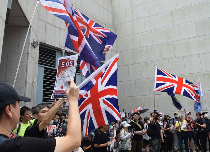 中国警察では日常的な「物理力を行使する尋問」～香港の英総領事館元職員を拷問か