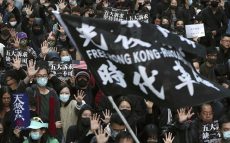 香港区議会選挙後初の大規模デモ～現地では何が行われているのか