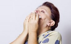 風邪の鼻水と、泣いたときの鼻水の違いは？　医師が回答