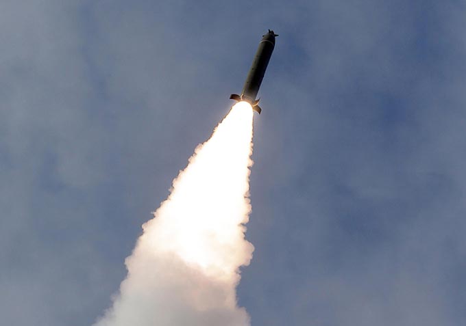 北朝鮮で新型コロナ蔓延の可能性も～2発のミサイル発射の意味