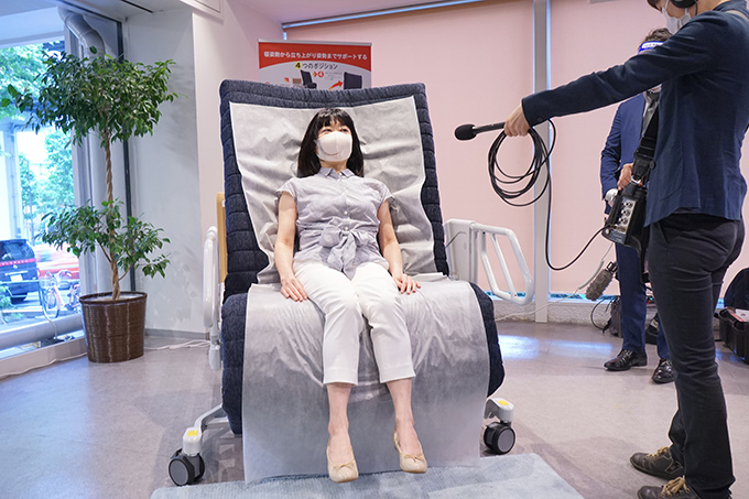 介護の未来へ立ち上がる… 革新的な介護ベッド“マルポジ”ってなに？