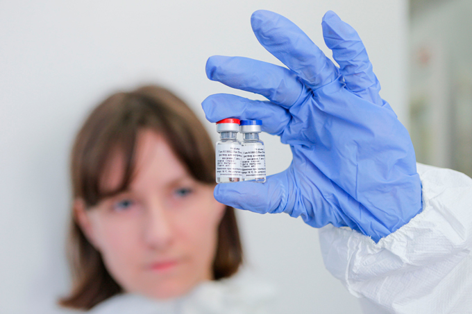 「効くかどうかは誰もわからない」ロシアで世界初承認の新型コロナワクチンについて辛坊治郎が分析