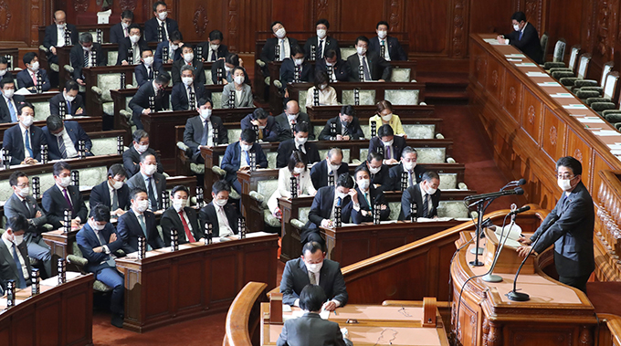自民党総裁選～自民党内のパワーバランスのなかでどう日本の舵取りをするか