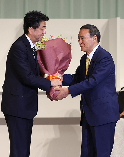 外務大臣として「安倍氏復帰」という道も～米中への難しい「バランス外交」を強いられる日本
