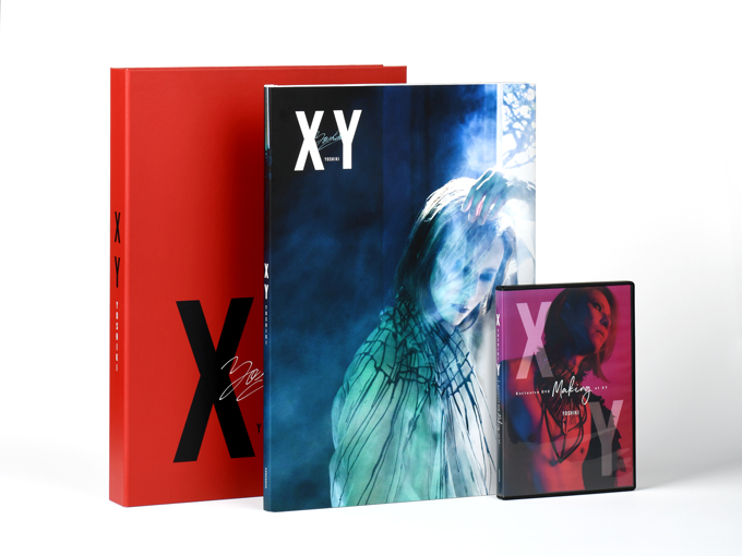 メイキングDVD＆豪華化粧箱入りのプレミアム写真集「XY」