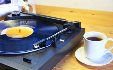 いまレコードが100万枚以上売れているのはなぜか