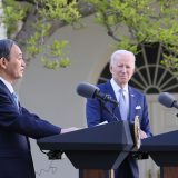 2021年4月16日、日米共同記者会見～出典：首相官邸ホームページ（https://www.kantei.go.jp/jp/99_suga/actions/202104/16usa.html）