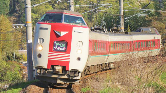 381系電車・特急「やくも」、伯備線・木野山～備中川面間