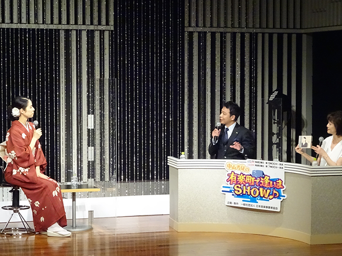 秋元順子、「歌手とレーサーの両立は可能？」の質問に「私は4足のワラジも……」