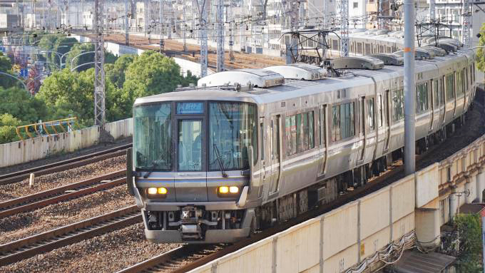 223系電車「新快速」、東海道本線・神戸～元町間