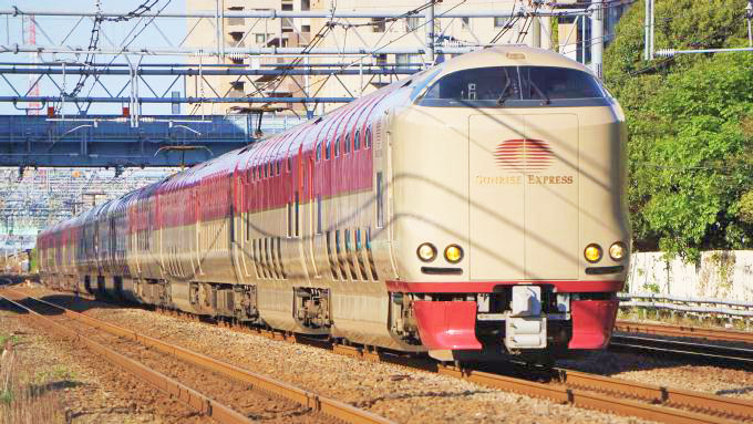 285系電車・寝台特急「サンライズ瀬戸・出雲」、東海道本線・横浜～川崎間
