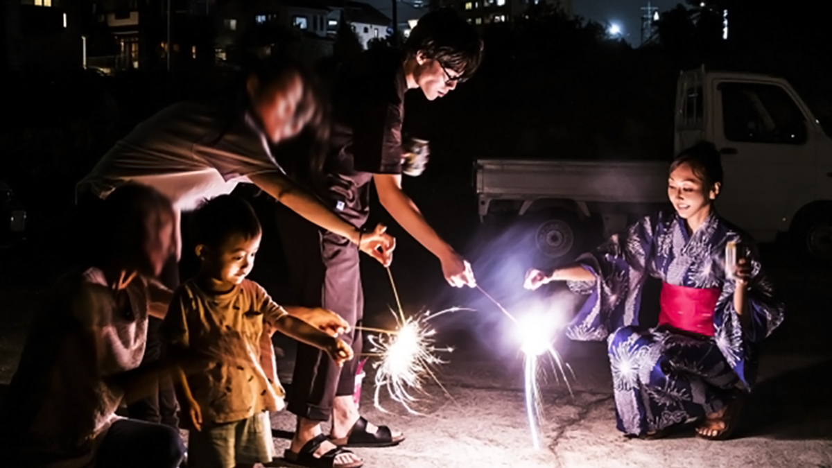 花火大会が お盆の時期 に行われる大切な意味 ニッポン放送 News Online