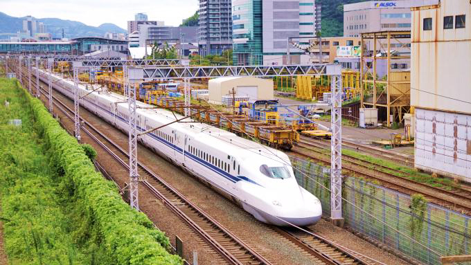N700S新幹線電車「ひかり」、東海道新幹線・静岡～新富士間