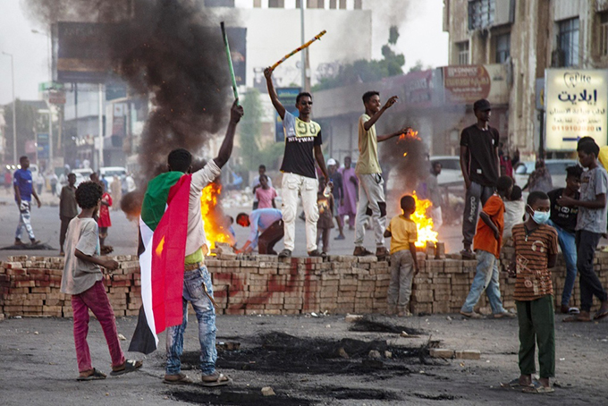 「民主化が崖っぷちにある」事態　スーダンの軍事クーデター
