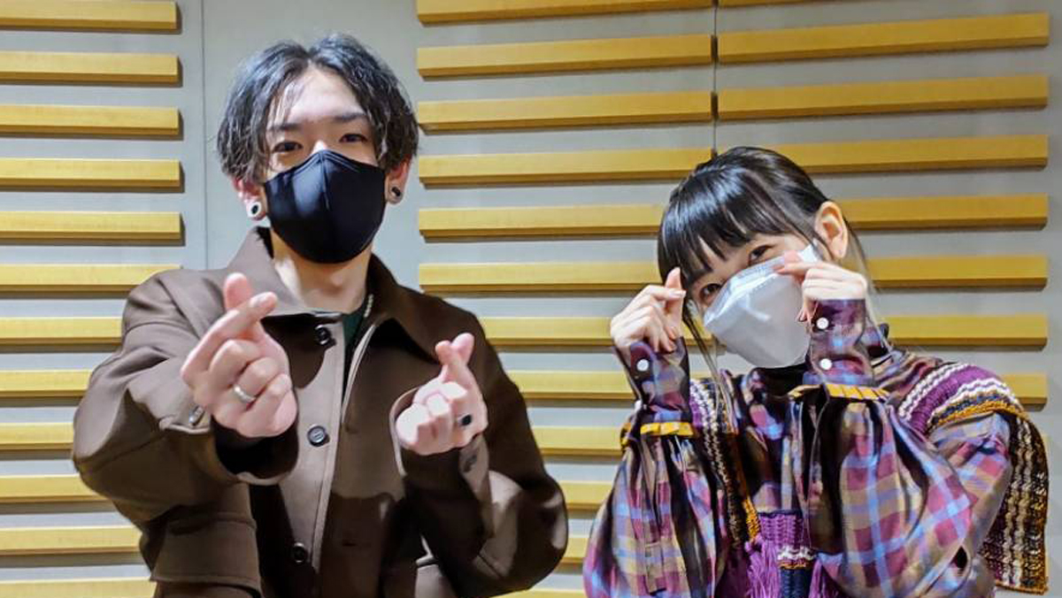 YOASOBI・Ayase、初有観客ライブで難曲挑んだikuraを労う「何も