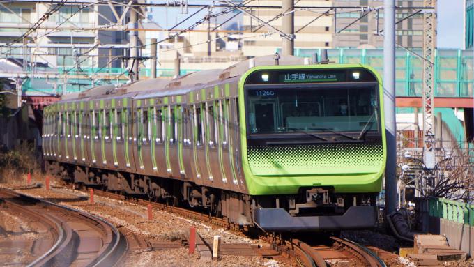 E235系電車・普通列車、山手線・恵比寿～目黒間