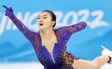 手拍子が高まり空間を支配していた坂本花織「4年間の苦労が報われた」　女子フィギュア銅メダル獲得