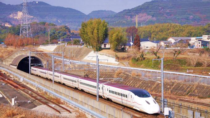 800系新幹線電車「さくら」、九州新幹線・博多～新鳥栖間