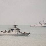 オーストラリア北方のトレス海峡を抜け、サンゴ海に入る2隻の中国軍艦艇＝2022年2月18日撮影、豪軍提供　AFP PHOTO / AUSTRALIAN DEFENCE FORCE　写真提供：時事通信社