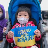  Protest Against Russian Invasion Of Ukraine in Taipei, Taiwan  – 06 Mar 2022 March 6, 2022, Taipei, Taiwan: A kid holds Ukrainian flag written on I stand with Ukraine during a protest against  Russia‘s military invasion of Ukraine at the Liberty square in Taipei. (C)Ｗａｌｉｄ　Ｂｅｒｒａｚｅｇ／ＳＯＰＡ　Ｉｍａｇｅｓ　ｖｉａ　ＺＵＭＡ　Ｐｒｅｓｓ　Ｗｉｒｅ／共同通信イメージズ