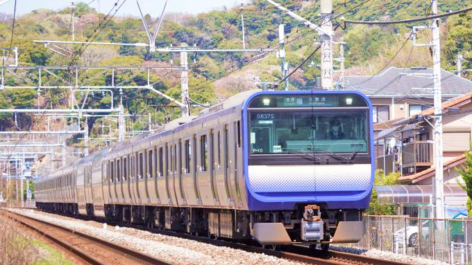 E235系電車・普通列車、横須賀線・鎌倉～逗子間