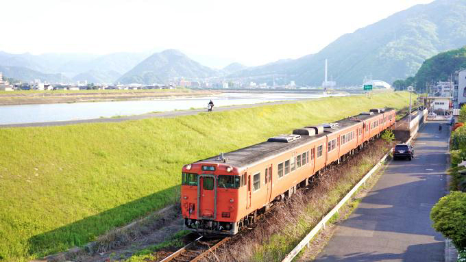 現在の玖村～キハ47形気動車・普通列車、芸備線・玖村駅