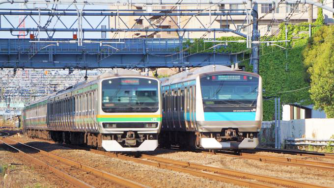E231系電車・普通列車、E233系電車・各駅停車、東海道本線・鶴見～川崎間