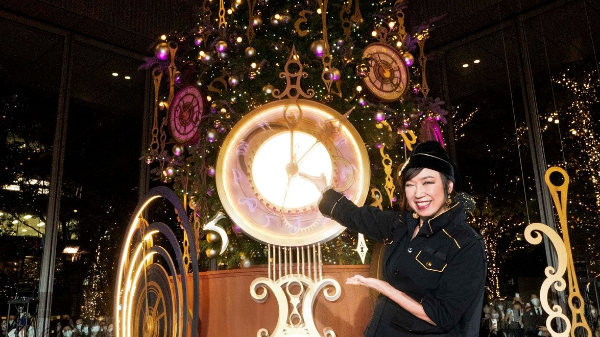 松任谷由実が登場！ 8mの生木を使ったクリスマスツリーが輝く「Marunouchi Bright Christmas 2022 YUMING 50th  BANZAI ！～」 – ニッポン放送 NEWS ONLINE