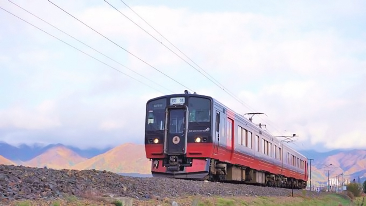 福島・会津でJRと温泉リゾートが走らせる特別な列車！「福がくるくる